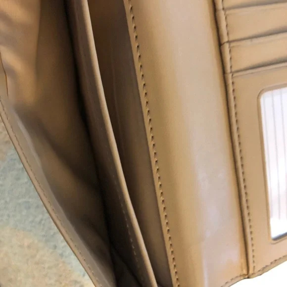 Coach NWT Coral Leather Wallet - Picture 9 of 12